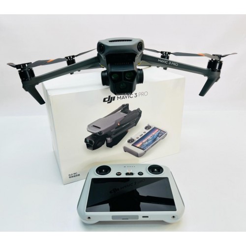 Квадрокоптер DJI Mavic 3 Pro в Балаково с пультом DJI RC