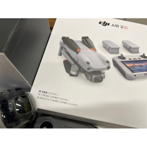 Квадрокоптер DJI AIR 2S Fly More Combo (пульт DJI RC с экраном) в Балаково